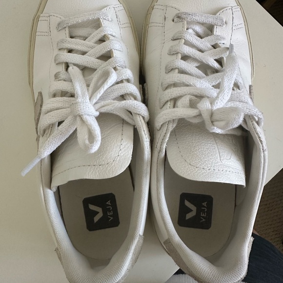 Veja Women's White Sneakers size 6 - Picture 3 of 4
